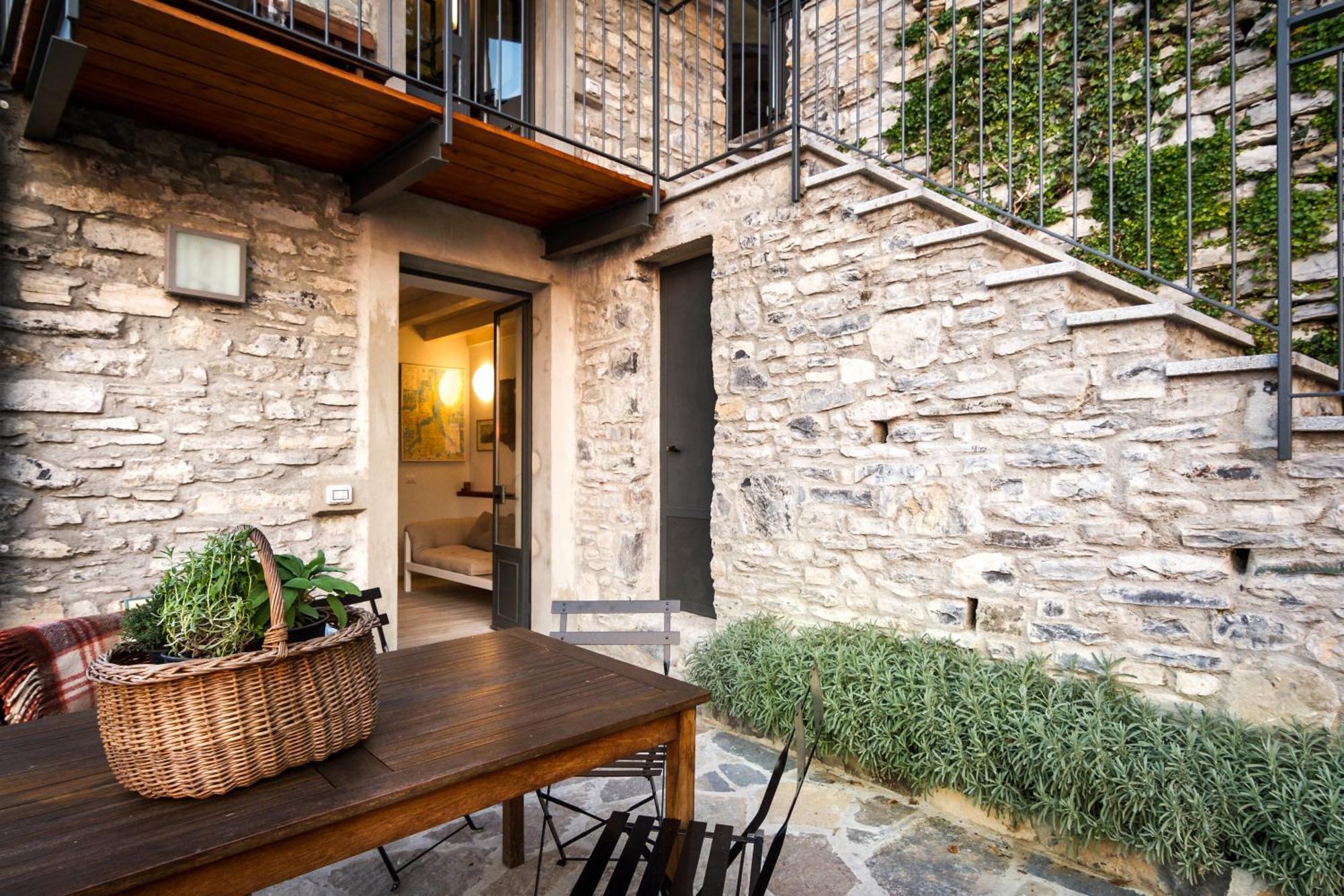 Le Casette Apartments - byMyHomeinComo Blevio Extérieur photo
